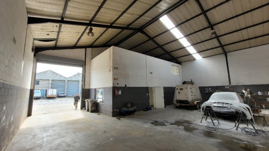 To Let commercial Property for Rent in Okavango Park Western Cape